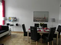 3-huoneen Huoneisto "Am Roßplatz", Sis. Fi ja Jopa 8 Henkilöä Parveke. Autotalli - Homestays