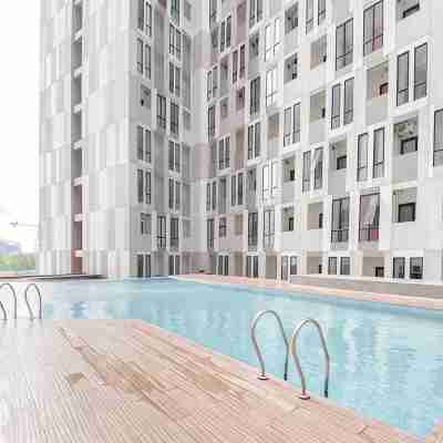 Warm Minimalist Studio Apartment The Alton By Travelio Fitness & Recreational Facilities