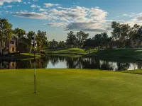 Stunning 3 bed/2.5 bath Overlooking Ocotillo Golf Course w/ Heated pool & Hottub