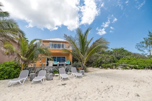 Charming 3-bedroom villa with 2 King size beds on Beautiful North Side