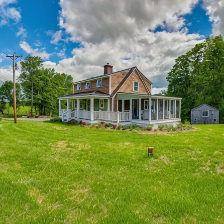 Terrific 3-bedroom cottage with AC in charming Cavendish