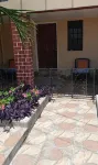 1bdrn apt. with self checking and pet friendly.3min. walk to beach . - Wifi