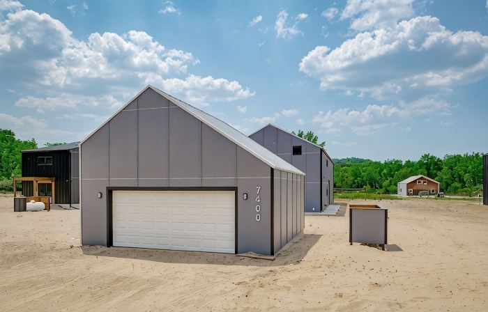 Stunning Retreat in SW Michigan! Just minutes away from wineries and breweries.