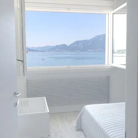 Iseo Lake View - the window on the harbor