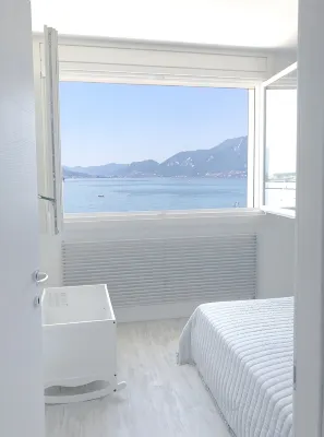 Iseo Lake View - the window on the harbor