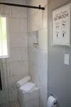 Completely renovated single family home with new furnishings. - Homestays