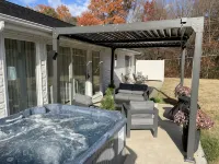 Vintage Charm With Modern Amenities With Mountain Views