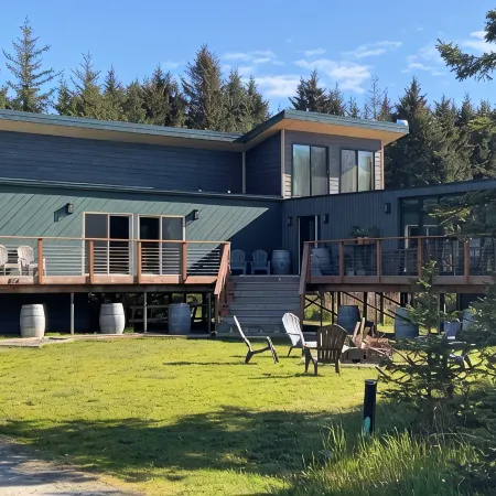 Oyster Lady’s Beach house in Homer, AK