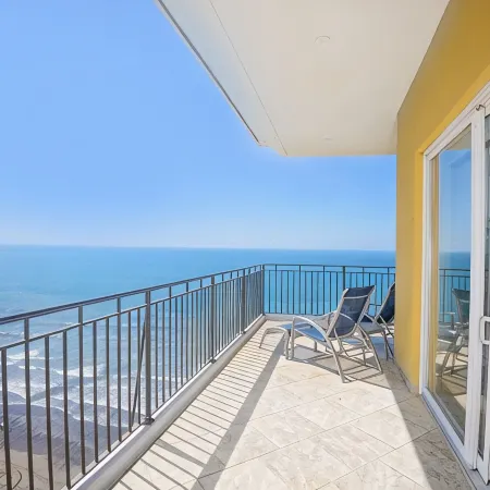 Luxury 3 Bedroom/3.5 Bath Condo overlooking Jaco Beach.