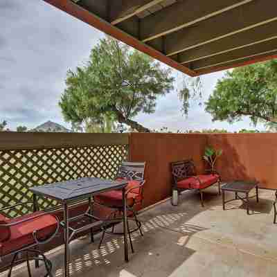 ON GOLF COURSE & Camelback Mtn Views, Spring Training & Shopping Others