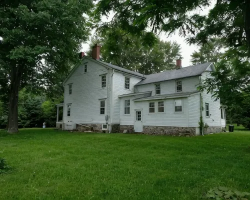 Historic 1874 Farm House at Foot of Gunks Hotels in Shawangunk