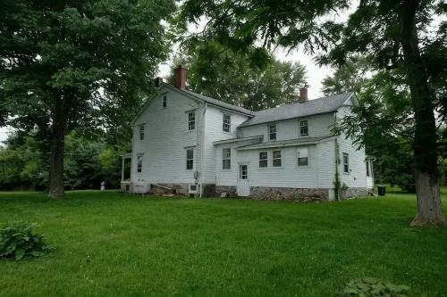 Historic 1874 Farm House at Foot of Gunks