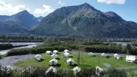 Howling Wolf Resort! - Chalets
