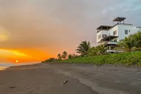 Penthouse Villa Oasis 9E Apartamentos El Muelle - Villas