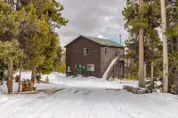 Cozy Family Cabin with Hot Tub & Stunning Views - 24 Miles to Breckenridge! - 3-Star