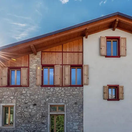 Villa in the vineyards overlooking the mountains