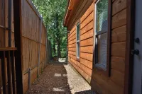 Coffee & Bamboo On Highway 259 within walking distance of restaurants - Feriehus