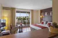 Ramada Hotel & Suites by Wyndham Noumea - balcony