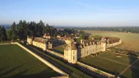 Château de La Rivière - parking