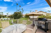 Beautiful Desert Falls Country Club Upper Unit Condo - Homestays