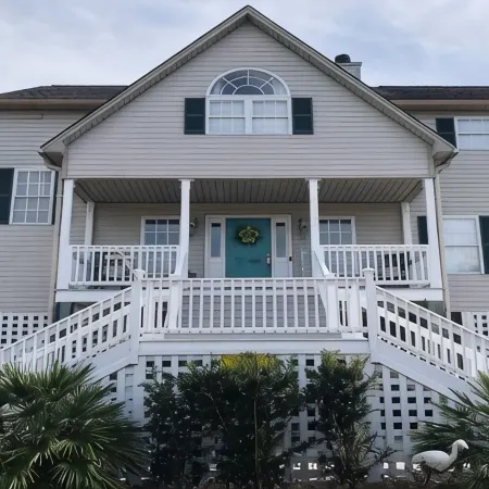 2 Family House Steps from Beach; 2 Master Bedrooms; Beach and Bike Equipment too