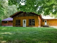 Luxury Cabin with Indoor Heated SaltWater Pool! Hoteles en Webb