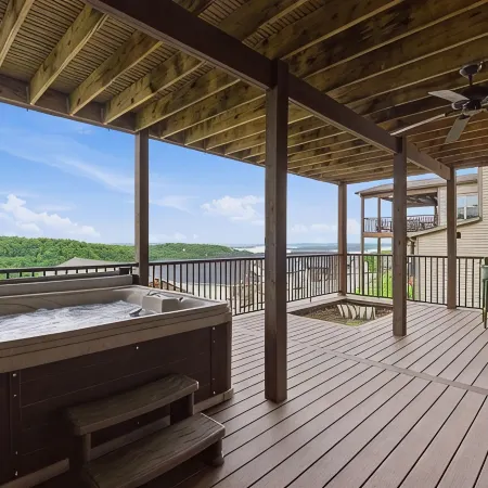 Lakeview Retreat with Theater, Arcade, Poker Table, Hot Tub and Pool