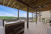 Lakeview Retreat with Theater, Arcade, Poker Table, Hot Tub and Pool - Fitnessstudio