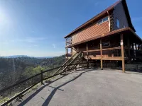 View, Views, Views! Watch Dollywood fireworks from your own balcony! - شاليه