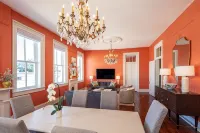 Stunning 3 BR/3 BA loft apartment w/balcony overlooking historic downtown!