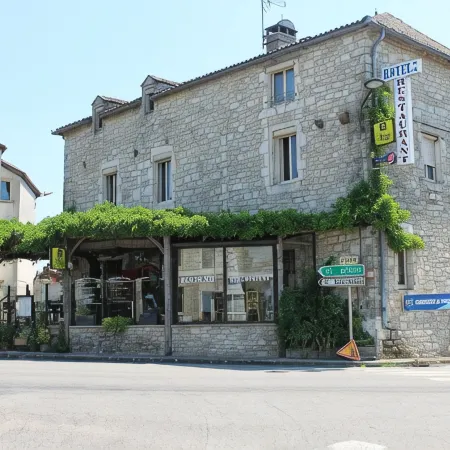 Logis Hotels- Auberge de la Tour - Hôtel et Restaurant