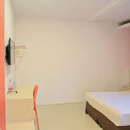 Front One Inn Sidoarjo