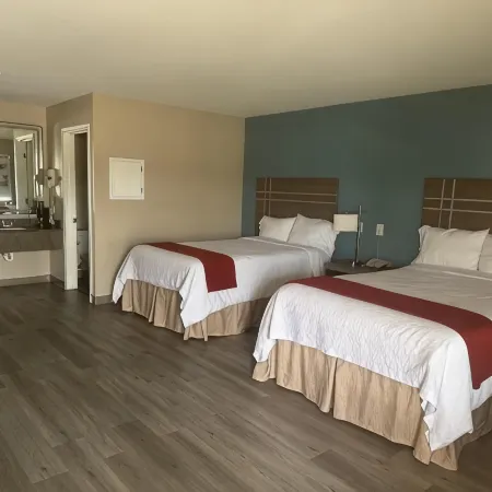 Deluxe Inn Palacios