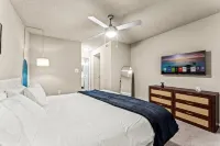 Solara Apartments Spacious 2BR Apartment Sleeps 6 Pet-Friendly