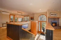 Spectacular Stowe Home for Fun Family Vacations! Eco friendly/ EV Charging!