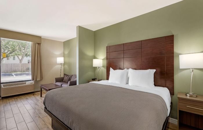 Quality Inn & Suites St Augustine Beach Area