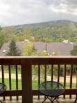 Cozy 2 BR Condo With Spectacular View of Mount Snow! - 수영장