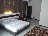 Hotel Indah Kendari 켄다리 호텔
