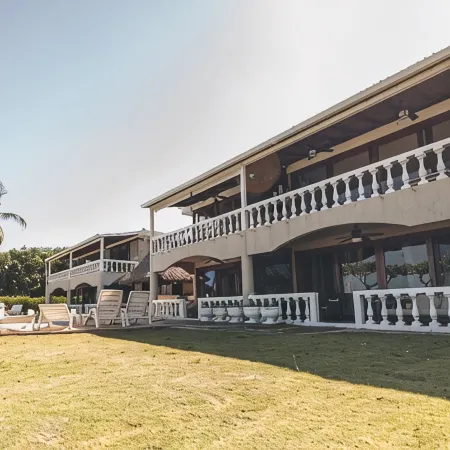 Amazing Beach Front Condo w/ Pool, Endless Beach, Flamingo/Potrero