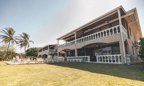 Amazing Beach Front Condo w/ Pool, Endless Beach, Flamingo/Potrero