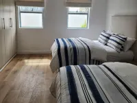 White Wicker House - 4-Star