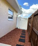 Heated pool, walk/bike to beach, kid & pet friendly - 4-Star