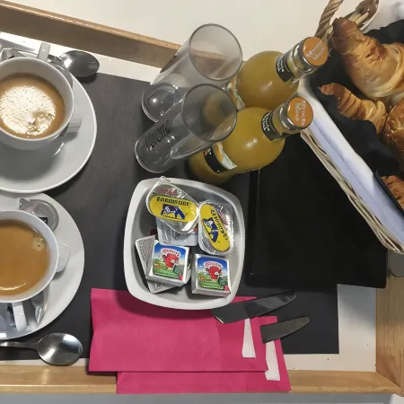 V E R O N E - Rooms & Suites - Liège - Rocourt