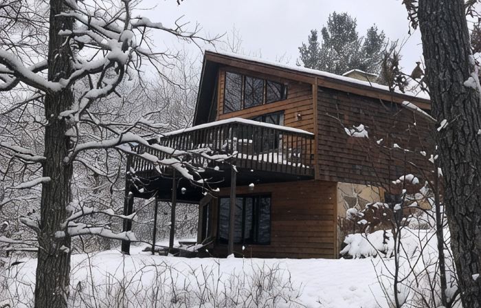 Private Wisconsin getaway 25 minutes from Hayward with hot tub!