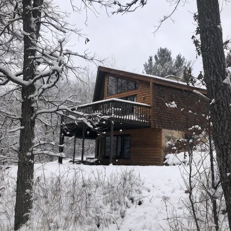 Private Wisconsin getaway 25 minutes from Hayward with hot tub!