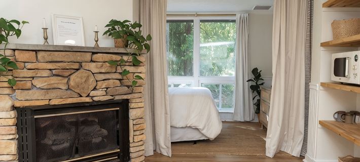 The Mac House - With a Hot Tub! Hotels in Black Mountain