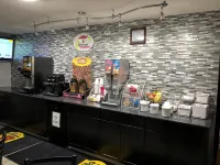 Super 8 by Wyndham Brownsburg - Breakfast