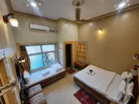 Hotel Temple on Ganges