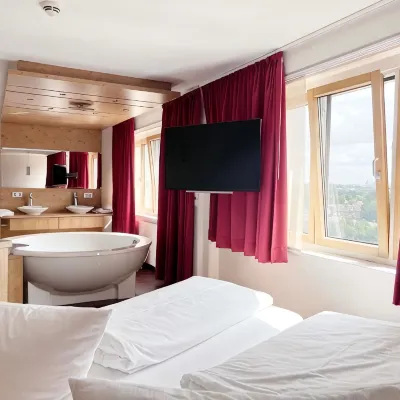 Bettenburg Hotel & Hostel Hotels near قلعة بيرغدورف