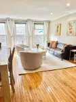 Downtown House- Walk to Cherry Blossom/Museums/ Ballpark - Free Parking - Bungalow